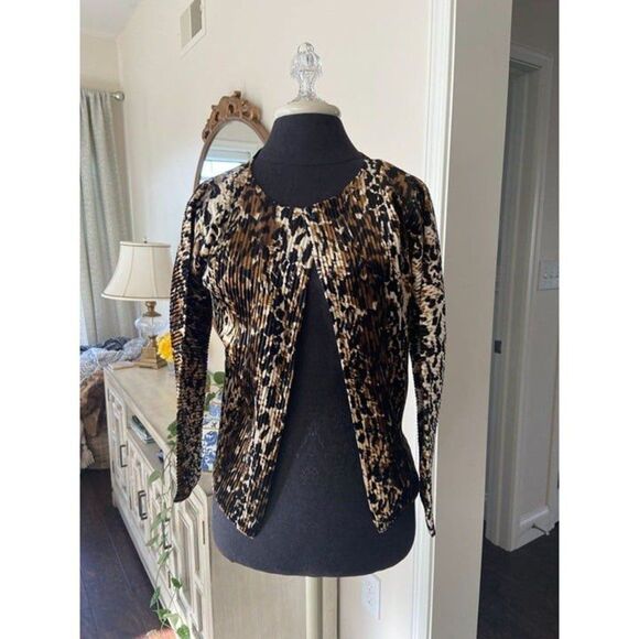 Animal print cardigan (Size small/medium) - Picture 1 of 2